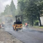 В Йошкар-Оле готовят площадки под остановочные павильоны и ведут дорожные работы